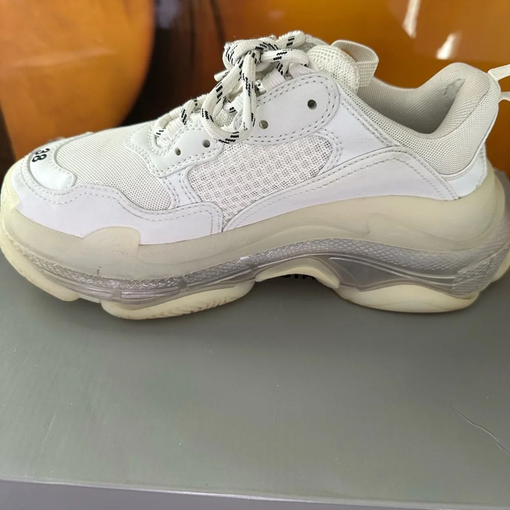 Balenciaga White Sneakers - Picture 7 of 14